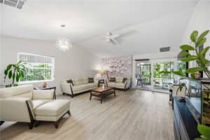 266 OAK HILL DRIVE, SARASOTA, FL 34232 - MLS#MFRA4696620