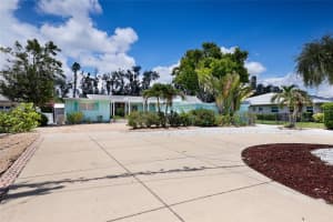 311 MAGELLAN DRIVE, SARASOTA, FL 34243 - MLS#MFRA4696859