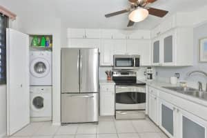 647 WOODLAWN DRIVE, BRADENTON, FL 34210 - MLS#MFRA4696904