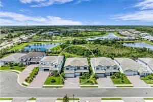 16438 SLATE PLACE, LAKEWOOD RANCH, FL 34211 - MLS#MFRA4696945