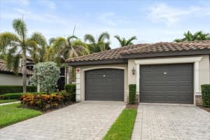 5614 PALMER CIRCLE, LAKEWOOD RANCH, FL 34211 - MLS#MFRA4697015