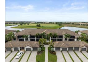 5614 PALMER CIRCLE, LAKEWOOD RANCH, FL 34211 - MLS#MFRA4697015