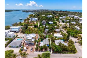 660 LINLEY STREET, LONGBOAT KEY, FL 34228 - MLS#MFRA4697248