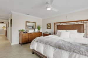 3902 WILSHIRE DRIVE, SARASOTA, FL 34238 - MLS#MFRA4697323