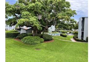 333 LAKE HOWARD DRIVE, WINTER HAVEN, FL 33880 - MLS#MFRB4901659