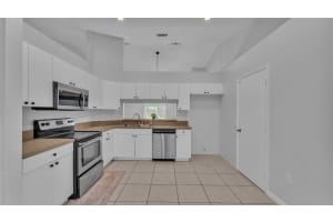 5427 MOON VALLEY DRIVE, LAKELAND, FL 33812 Sold 03/26/25