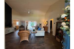 121 BELMONT DRIVE, WINTER HAVEN, FL 33884 Sold 07/07/25