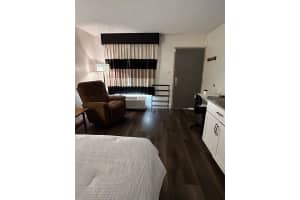 7150 TAMIAMI TRAIL, SARASOTA, FL 34243 - MLS#MFRB4902118