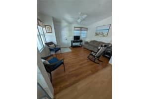 240 LAKE CREST LOOP, DAVENPORT, FL 33837 - MLS#MFRB4902142