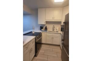 1836 CRYSTAL LAKE DRIVE, LAKELAND, FL 33801 - MLS#MFRB4902205