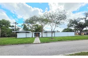1390 S Swearingen, BARTOW