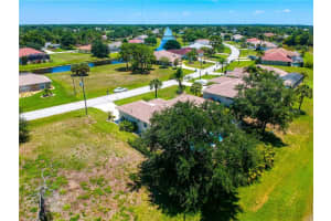 155 LONG MEADOW LN, ROTONDA WEST, FL 33947 - MLS#MFRC7428070