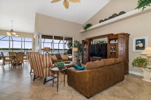 3740 Peace River Dr, Punta Gorda, FL 33983, Sold 12/03/21