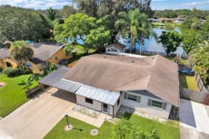 3658 Lakewood Dr, Sarasota, FL 34232, Sold 11/19/21