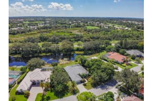 8660 Woodbriar Dr, Sarasota, FL 34238, Sold 11/29/21