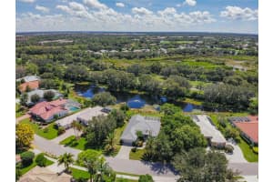 8660 Woodbriar Dr, Sarasota, FL 34238, Sold 11/29/21