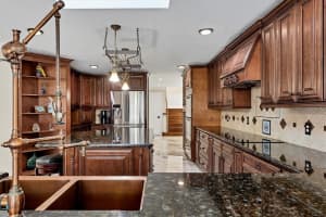 154 Lookout Point Dr, Osprey, FL 34229, Sold 11/12/21