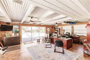 2641 49th St, Sarasota, FL 34234, Sold 04/29/22