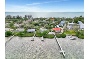 4093 Pelican Shores Cir, Englewood, FL 34223, Sold 04/27/22