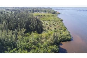418 PEACE ISLAND DR, PUNTA GORDA, FL 33950 - MLS#MFRC7455970