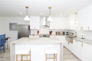 4770 Gulf of Mexico Dr, Longboat Key, FL 34228, Sold 03/14/22