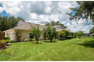 1011 LIVE OAK CIR #14, PORT CHARLOTTE, FL 33948 Sold 10/20/22
