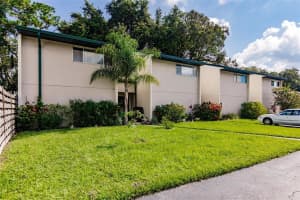 1021 LONGFELLOW CT, SARASOTA, FL 34243 Sold 10/17/22