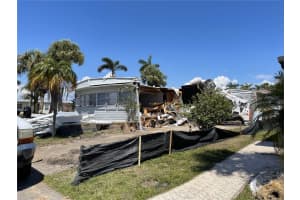 2100 KINGS HIGHWAY, PORT CHARLOTTE, FL 33980 Sold 04/24/25