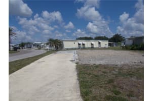 6581 CENTER LANE, NORTH PORT, FL 34287 - MLS#MFRC7475651