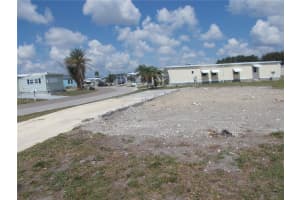 6581 CENTER LANE, NORTH PORT, FL 34287 - MLS#MFRC7475651