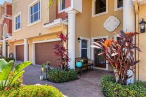 1221 3RD STREET DRIVE, PALMETTO, FL 34221 Sold 08/29/23