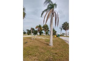 7482 FULMAR AVENUE, PORT CHARLOTTE, FL 33981 - MLS#MFRC7478457