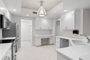 2090 1ST STREET, FORT MYERS, FL 33901 Sold 05/07/24