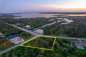 12120 EISENHOWER DRIVE, PORT CHARLOTTE, FL 33953 Sold 07/11/25