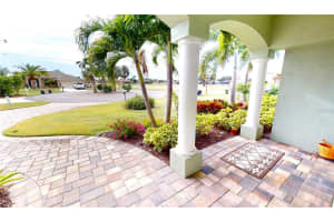 438 E CASHEW, PUNTA GORDA, FL 33955 Sold 05/10/24