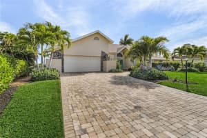 6930 JULIE ANN COURT, FORT MYERS, FL 33919 - MLS#MFRC7486827