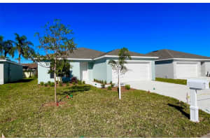 725 25TH DRIVE, OKEECHOBEE, FL 34974 Sold 04/05/24