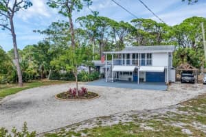 380 WENTWORTH STREET, ENGLEWOOD, FL 34223 Sold 05/16/25