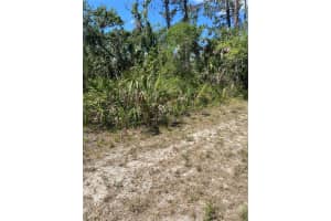 17123 HEMLOCK AVE, PORT CHARLOTTE, FL 33948 - MLS#MFRC7489544