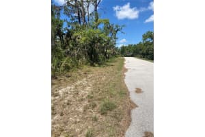 17123 HEMLOCK AVE, PORT CHARLOTTE, FL 33948 - MLS#MFRC7489544