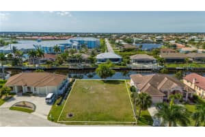 2065 VIA ESPLANADE, PUNTA GORDA, FL 33950 Sold 02/10/25