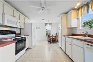 1000 KINGS HIGHWAY, PUNTA GORDA, FL 33980 Sold 10/17/24