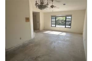 325 GLADSTONE BOULEVARD, ENGLEWOOD, FL 34223 Sold 08/12/24