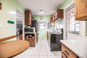 1328 WOODLAWN AVENUE, PUNTA GORDA, FL 33950 Sold 02/07/25