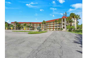4380 27TH COURT, NAPLES, FL 34116 - MLS#MFRC7494950