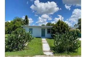 21074 GLADIS AVENUE, PORT CHARLOTTE, FL 33952 Sold 09/09/24