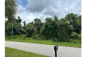 18472 BUTTERCUP AVENUE, PORT CHARLOTTE, FL 33954 Sold 05/12/25