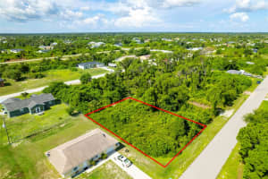 12335 DEEPWOODS AVENUE, PORT CHARLOTTE, FL 33981 Sold 10/16/24