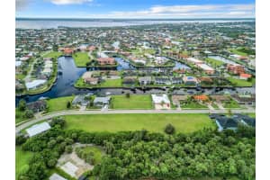 2807, 2813, 2817, 2823 MAGDALINA DR #2829, 2835, PUNTA GORDA, FL 33950 - MLS#MFRC7496898
