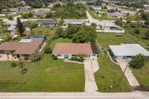 2306 LAKE VIEW BOULEVARD, PORT CHARLOTTE, FL 33948 Sold 01/15/25